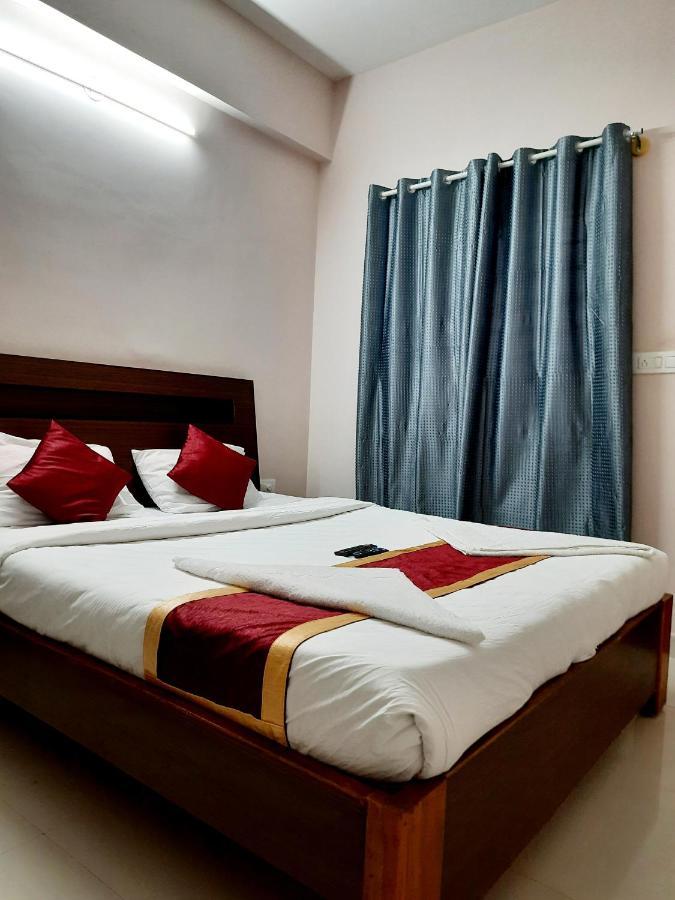 Hotel Royal Suites Бангалор Экстерьер фото